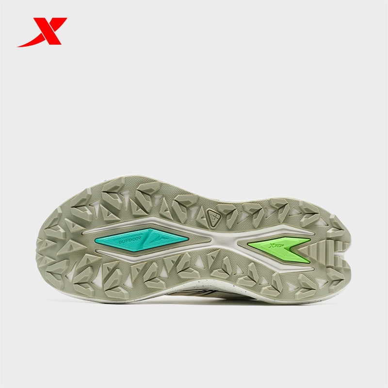 XTEP Women's Outdoor Shoes Canvas White170015-2