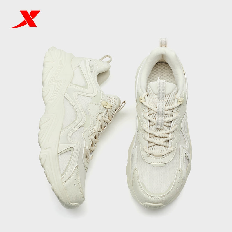 XTEP Women's Outdoor Shoes White Tea 170020-4