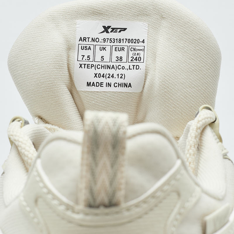 XTEP Women's Outdoor Shoes White Tea 170020-4