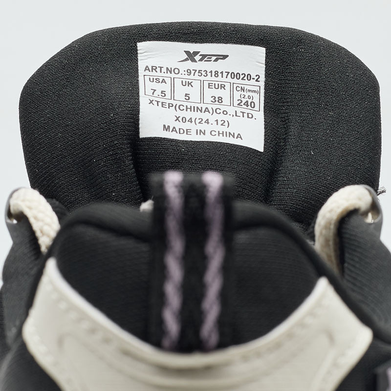 XTEP Women's Outdoor Shoes Alabaster/Black 170020-2